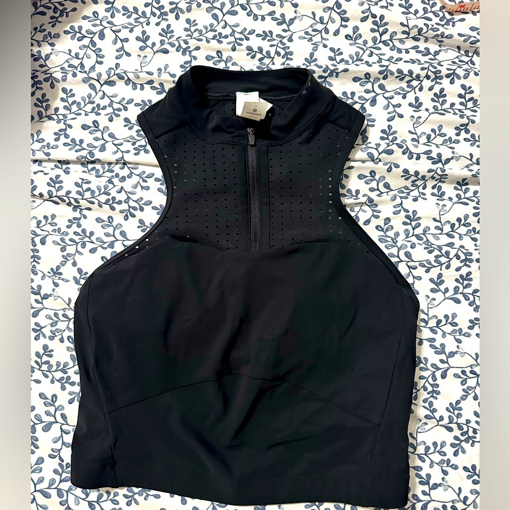 Black lululemon padded tank top/bra
